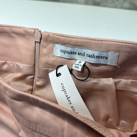 Baby Pink 100% lamb leather mini skirt - Picture 3 of 10